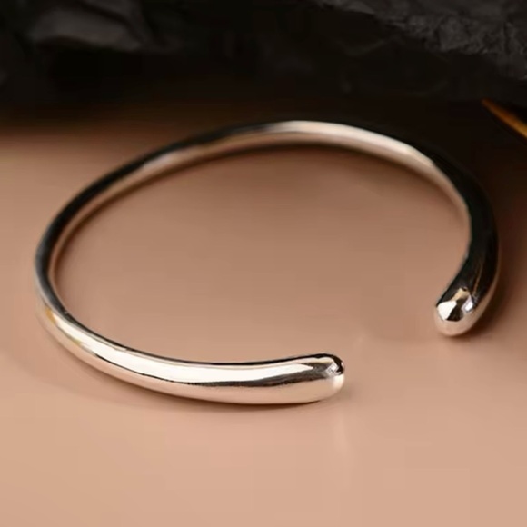 Jewelry - Silver Plated Smooth Open Bangle Bracelet